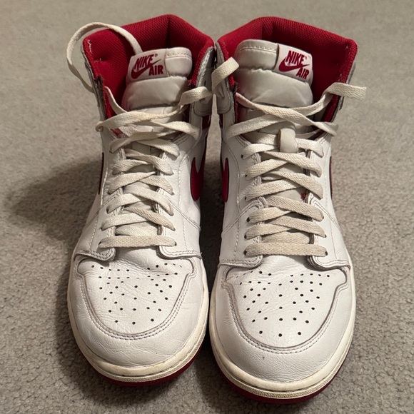 Nike Air Jordon 1 Retro High OG Red and White 555088-103 made in 2016